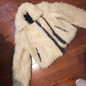 FREE PEOPLE•••Faux fur coat